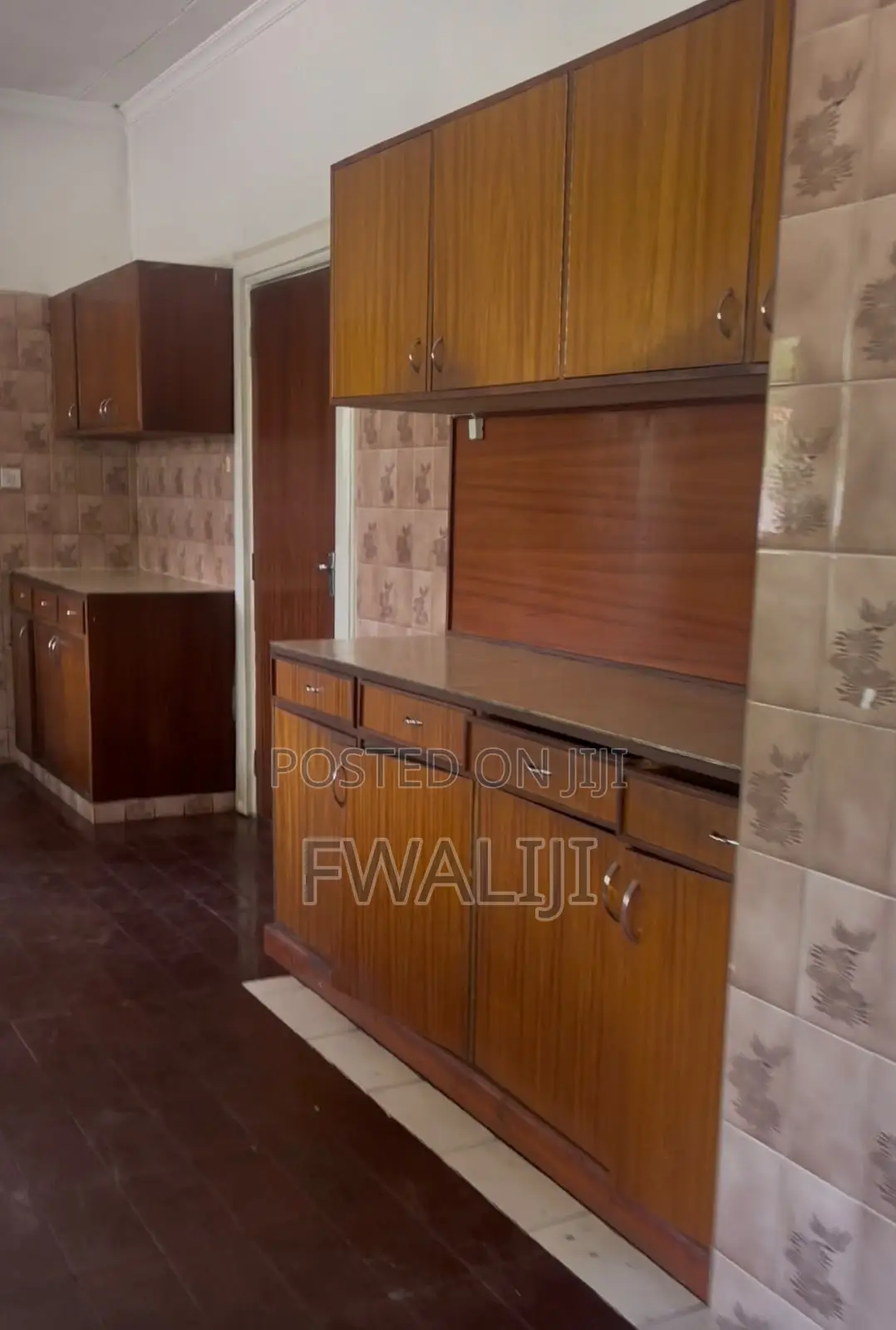 5bdrm Bungalow in N/A, Riverside Drive for rent