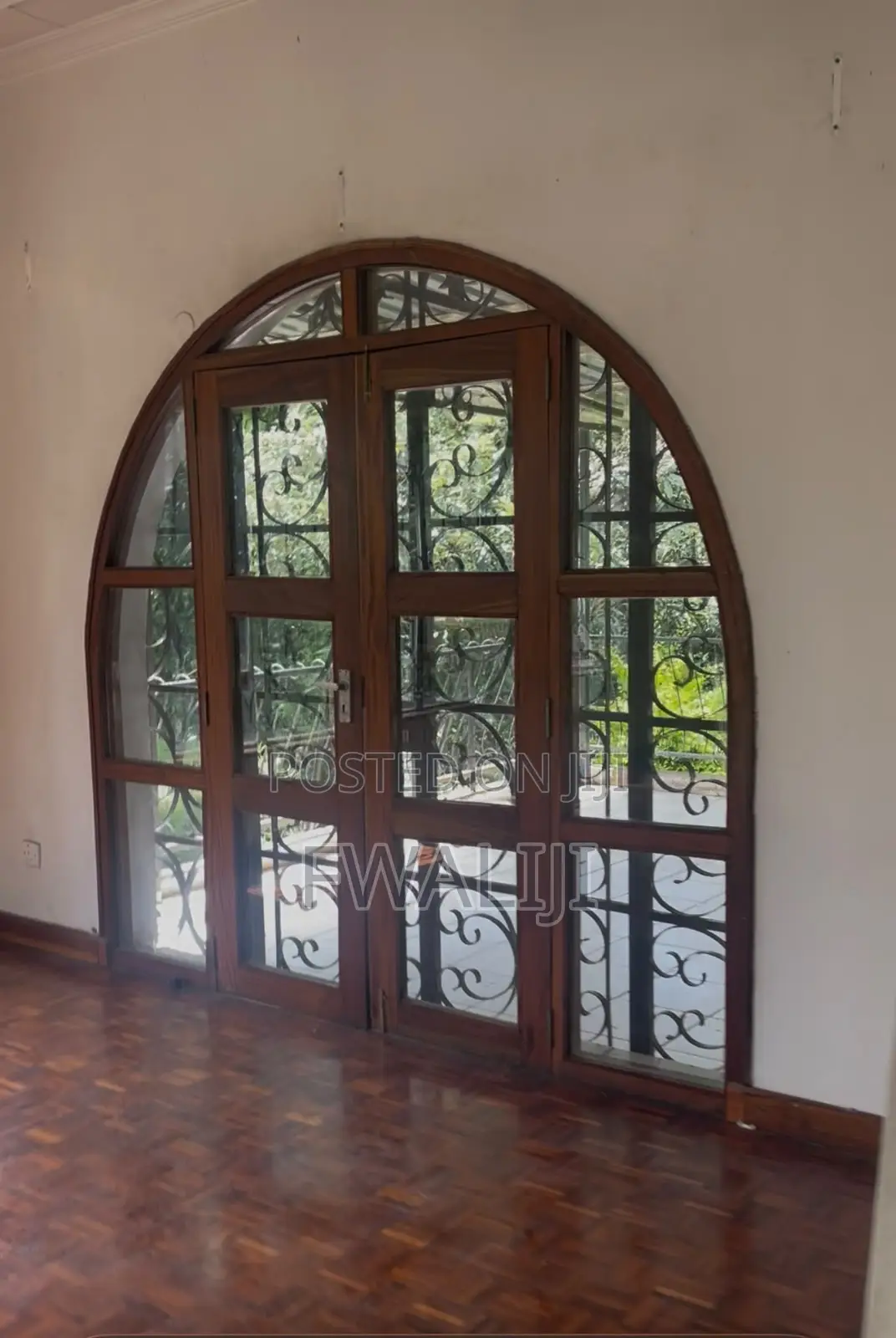 5bdrm Bungalow in N/A, Riverside Drive for rent