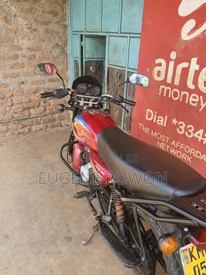 Bajaj Boxer 125 2025 Red