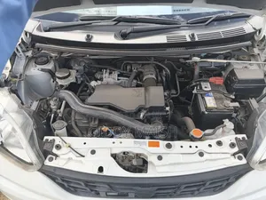 Toyota Passo 1.0 FWD 2018 White