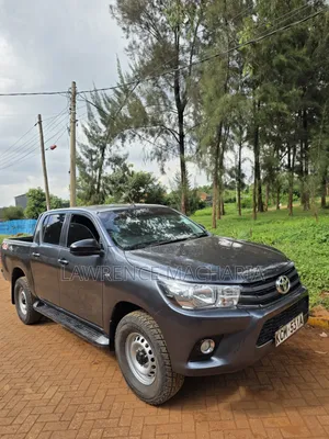 Toyota Hilux Revo Double Cab Deisel 2.4 RWD 2017 Gray