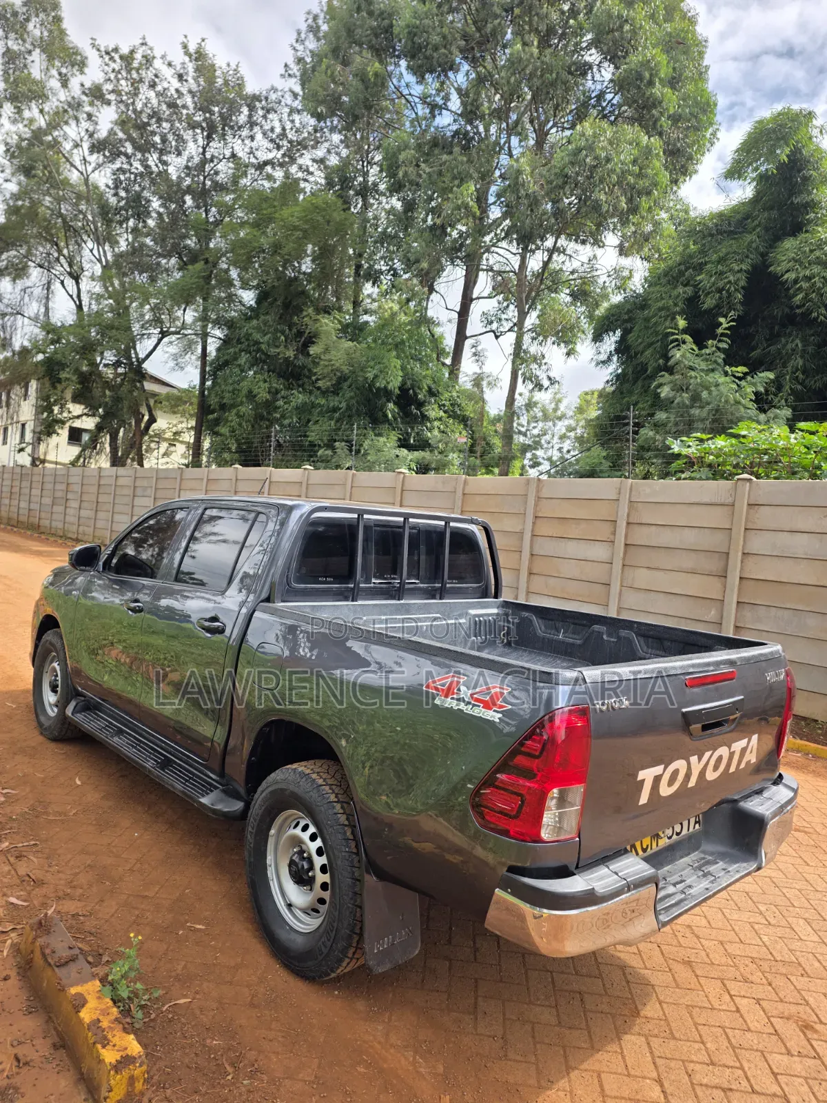 Toyota Hilux Revo Double Cab Deisel 2.4 RWD 2017 Gray