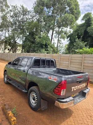 Toyota Hilux Revo Double Cab Deisel 2.4 RWD 2017 Gray
