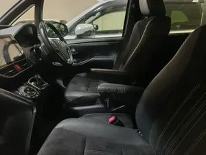 Toyota Esquire 1.8 FWD Hybrid (7 seater) 2019 Black