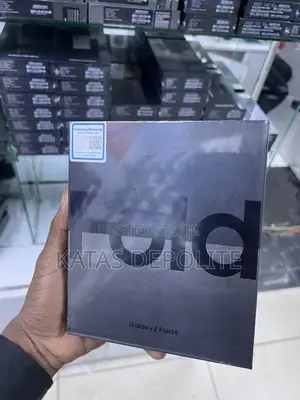 New Samsung Galaxy Z Fold4 256 GB Black