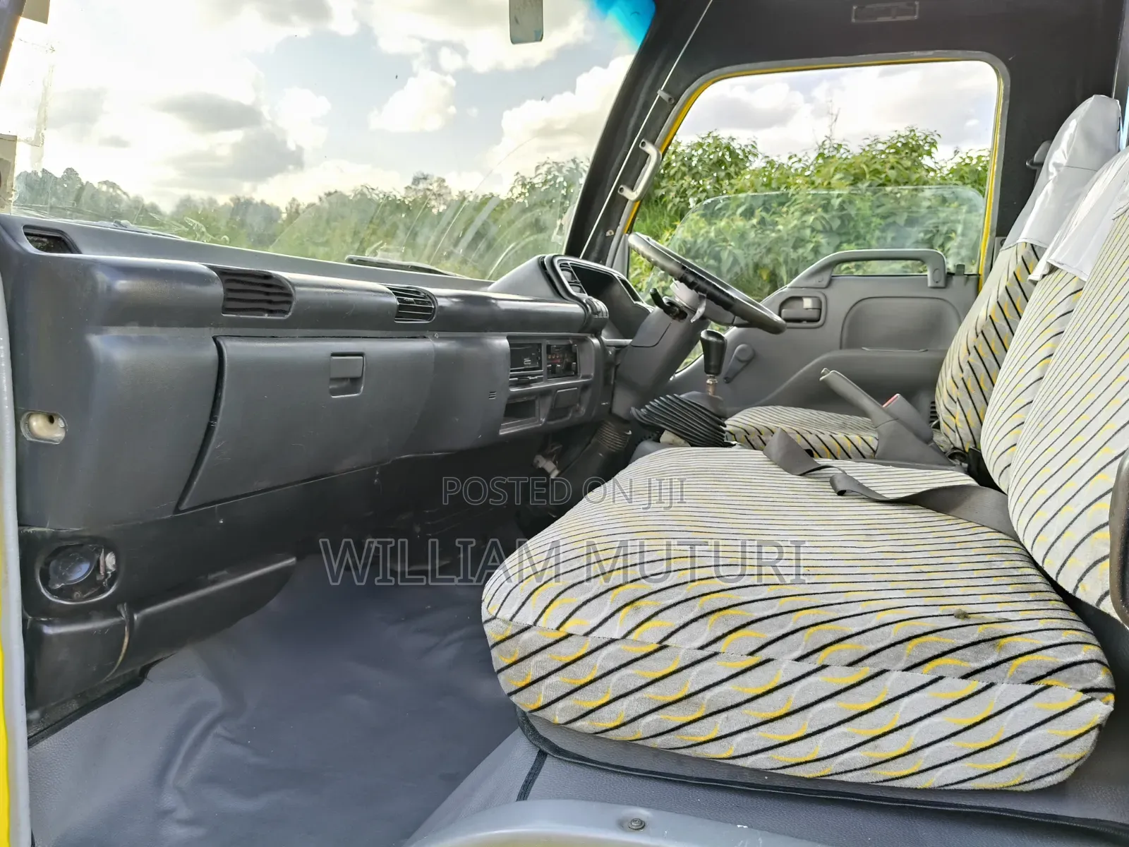 Isuzu NQR 2016 Yellow