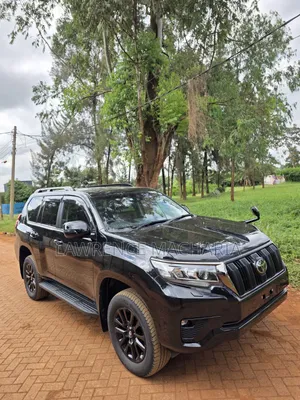 Toyota Land Cruiser Prado 2017 Black