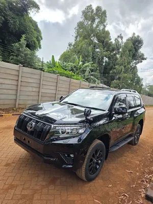 Toyota Land Cruiser Prado 2017 Black