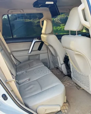 Toyota Land Cruiser Prado 2018 White