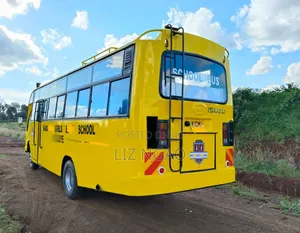 Isuzu NQR 2016 Yellow