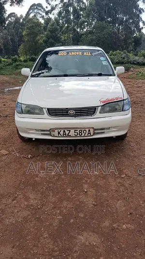 Toyota Corolla II 1999 White