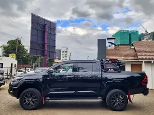 Toyota Hilux 2022 Black