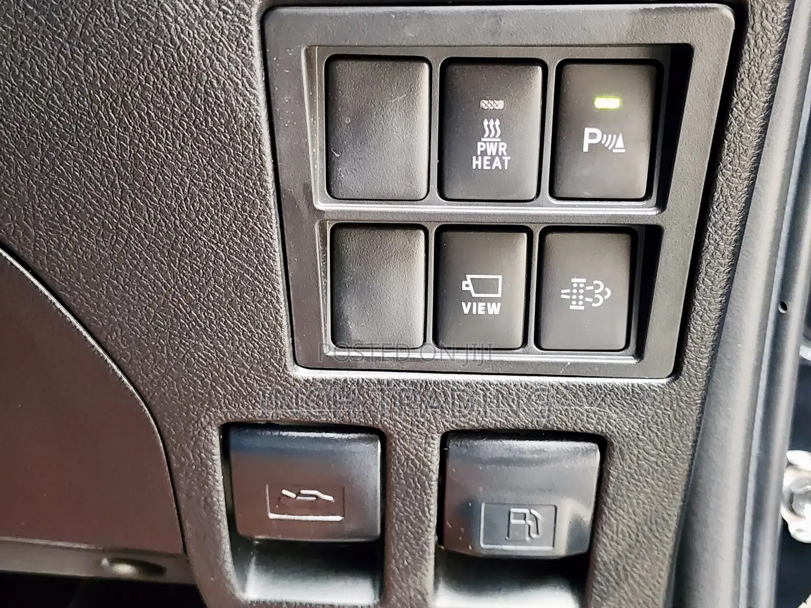 Toyota Hilux 2022 Black