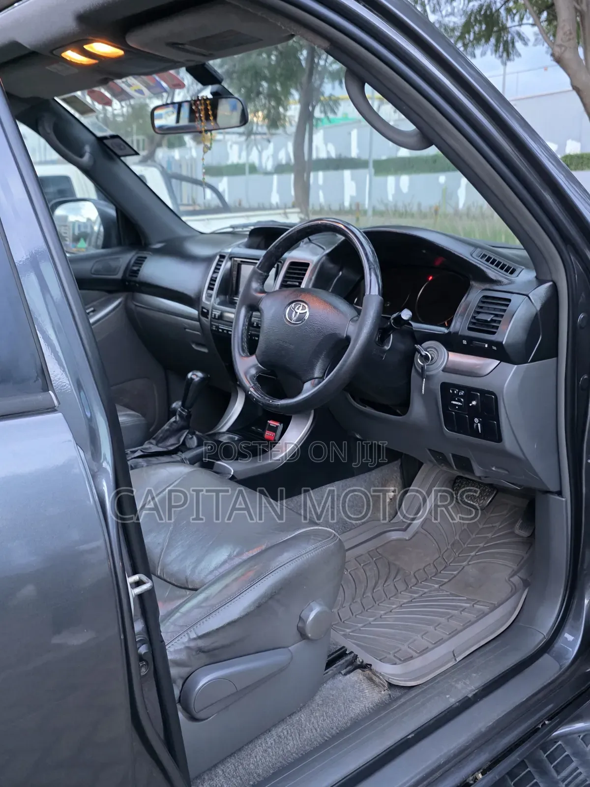 Toyota Land Cruiser Prado 3.4 5dr 2004 Gray