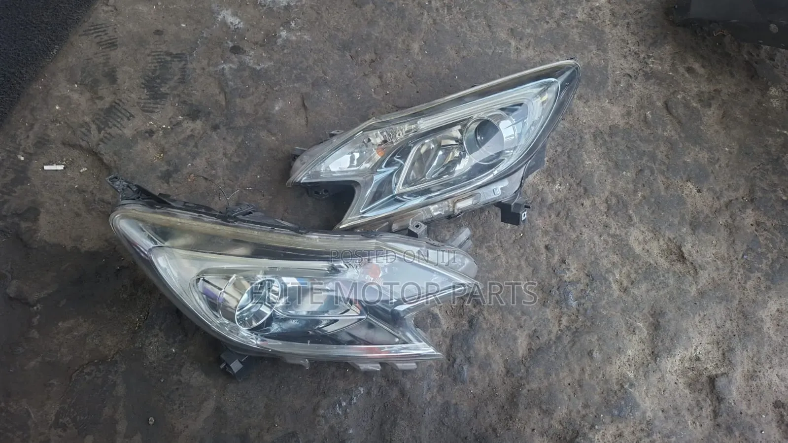 Nissan Note 2015 X-Japan Headlights
