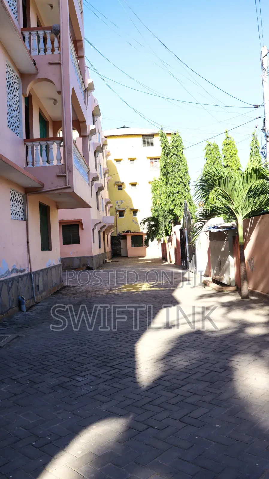 20bdrm Block of Flats in Mtwapa for sale