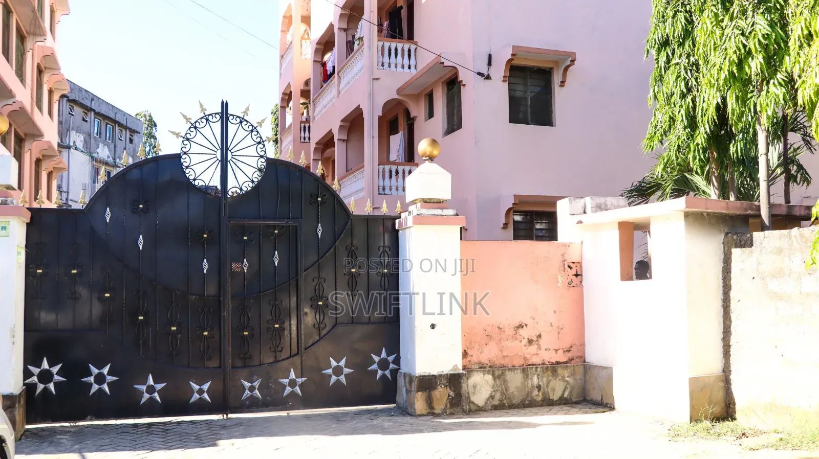 20bdrm Block of Flats in Mtwapa for sale