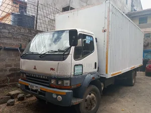Mitsubishi 215 Fh Local 2016 White