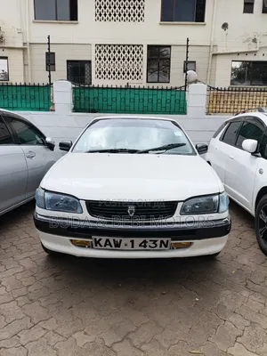 Toyota Corolla 1999 White
