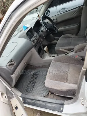 Toyota Corolla 1999 White