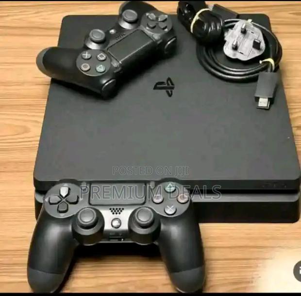 Grade C Chipped With 10games Two Controllers.