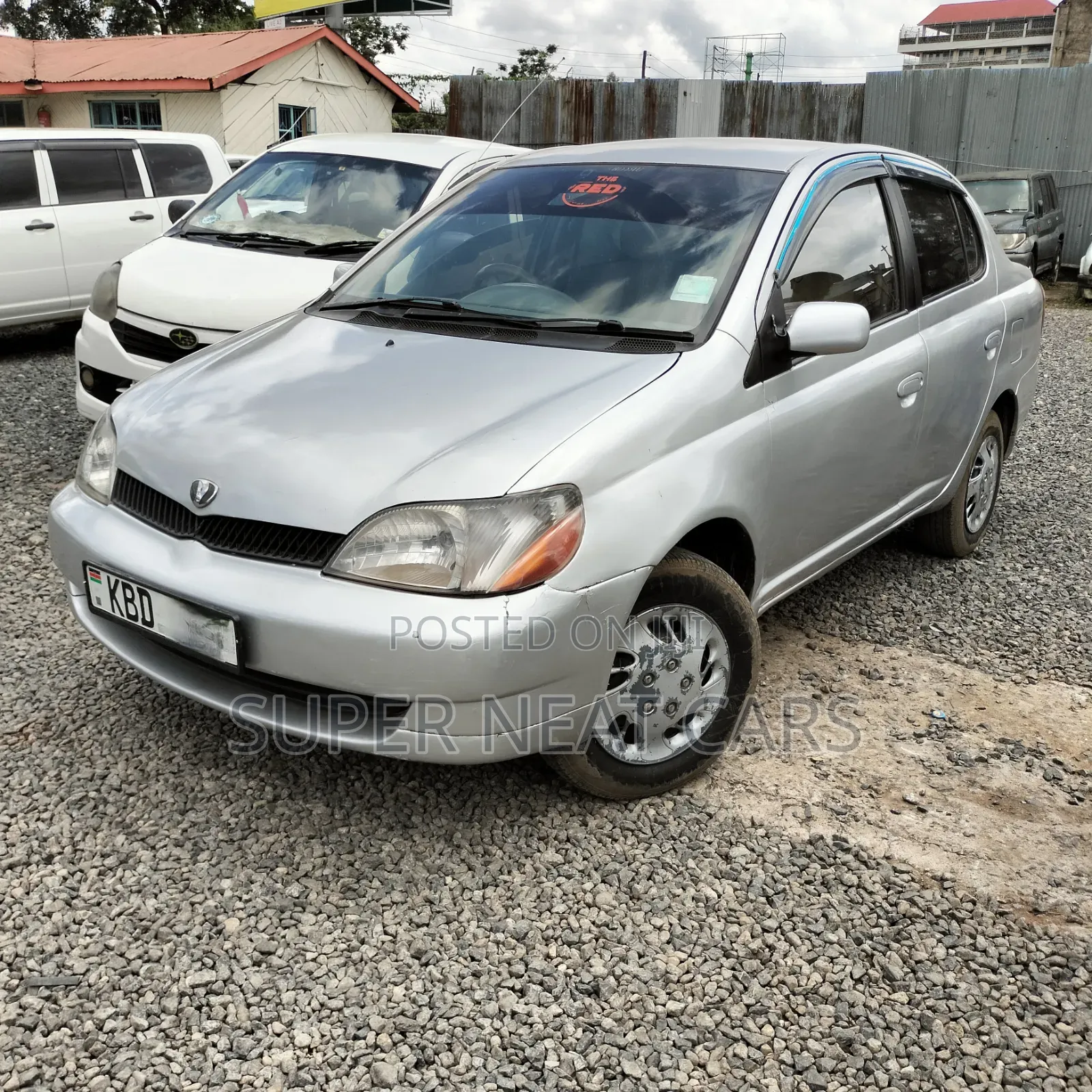 Toyota Platz 2001 Silver