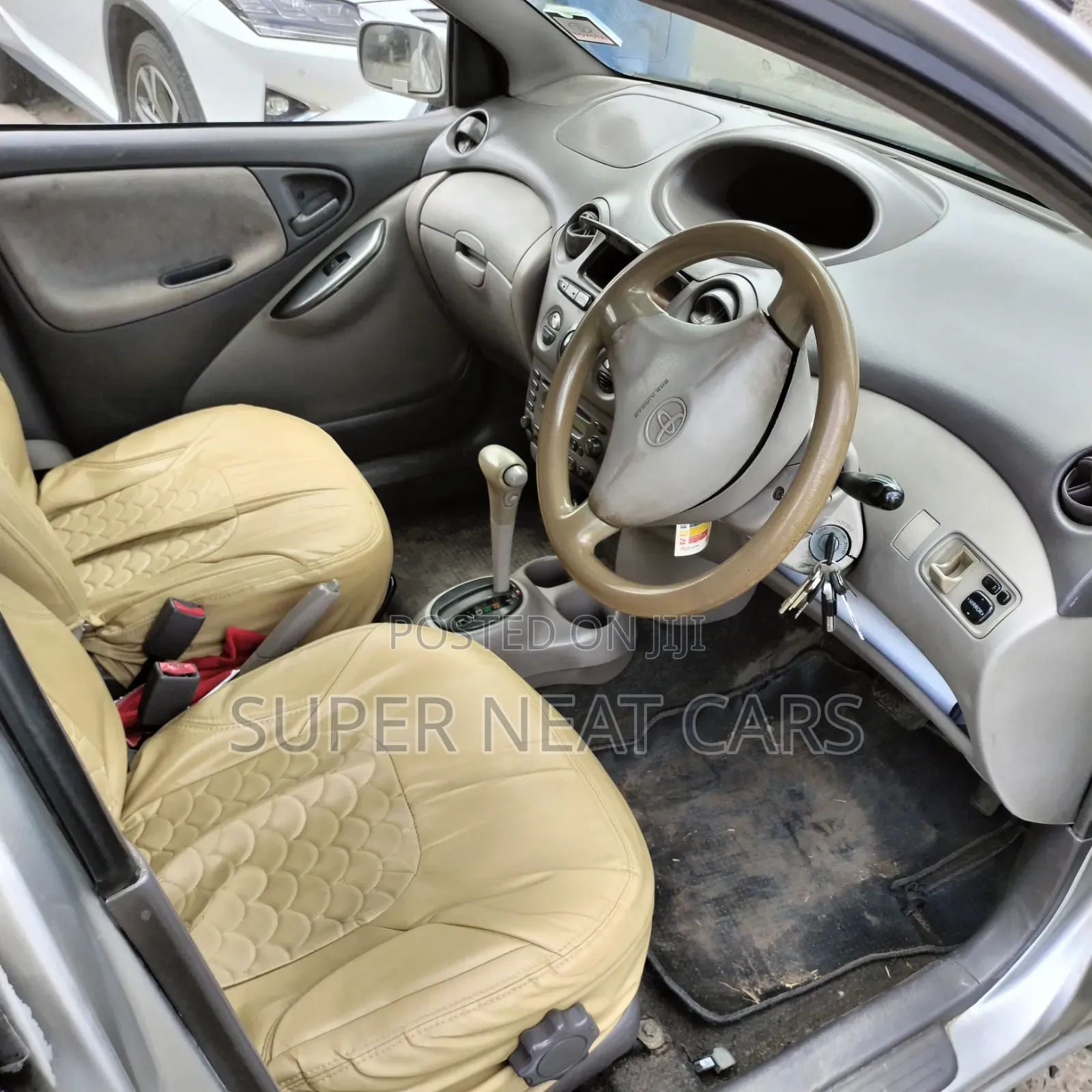 Toyota Platz 2001 Silver