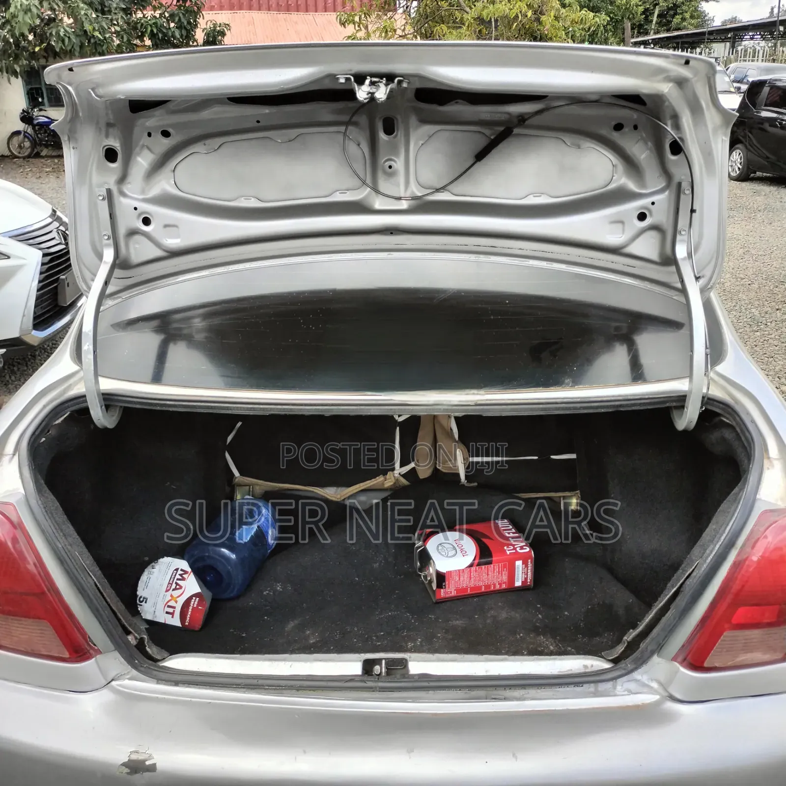 Toyota Platz 2001 Silver