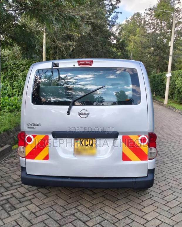 Nissan NV200 2010 Silver - thumbnail 6