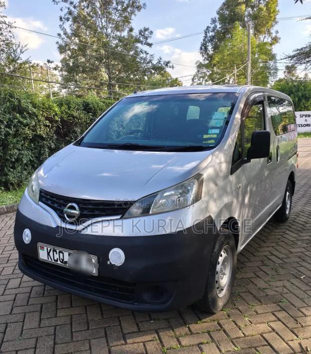 Nissan NV200 2010 Silver - thumbnail 2