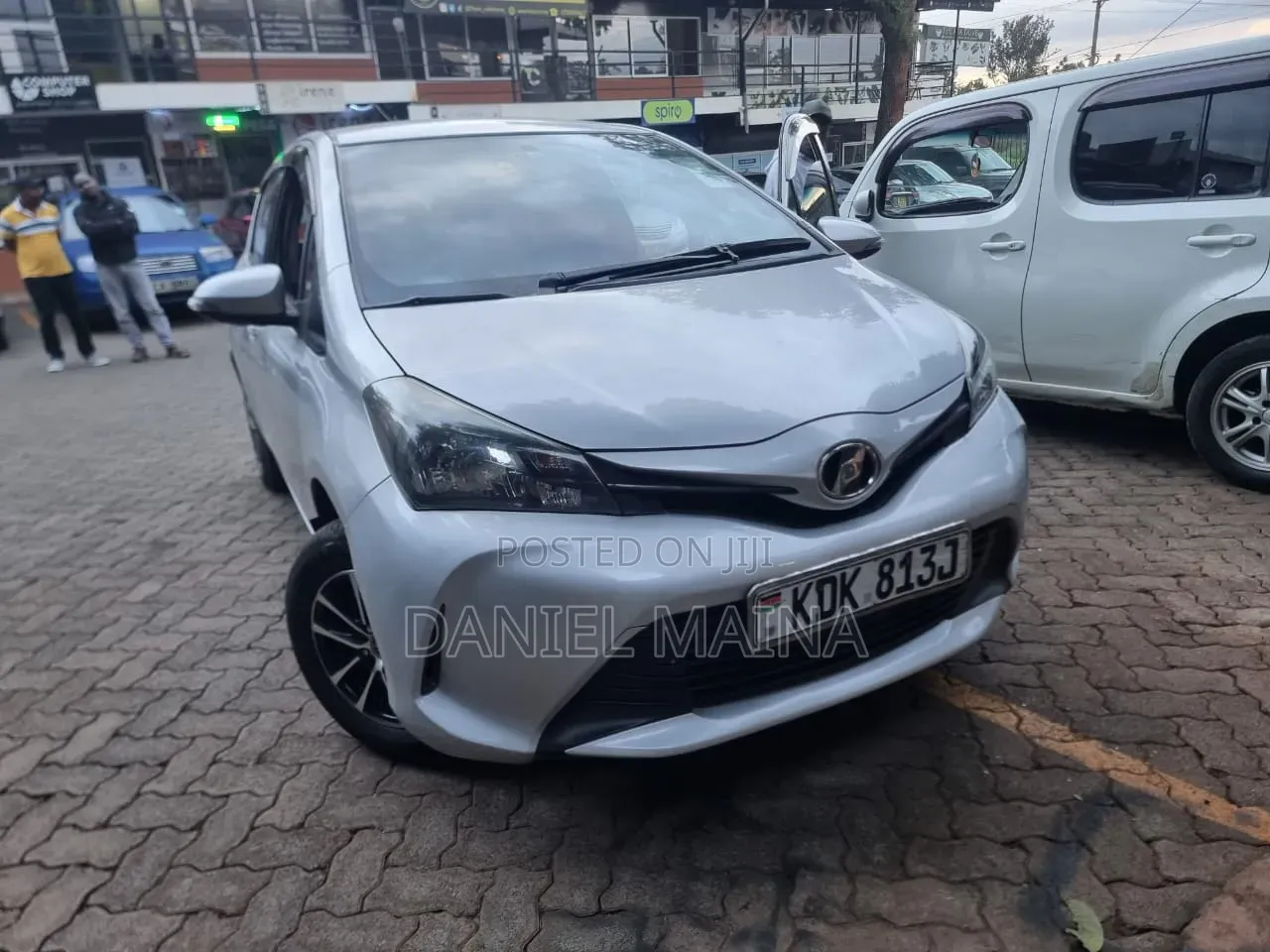 Toyota Vitz 2015 Silver