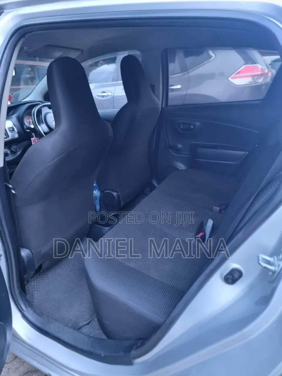 Toyota Vitz 2015 Silver
