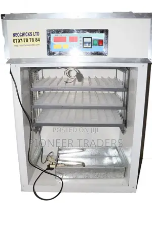 16 Egg Ac/Dc Incubator