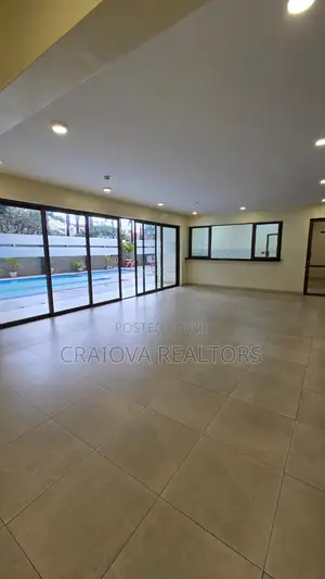 4bdrm Duplex in Spring Valley for sale