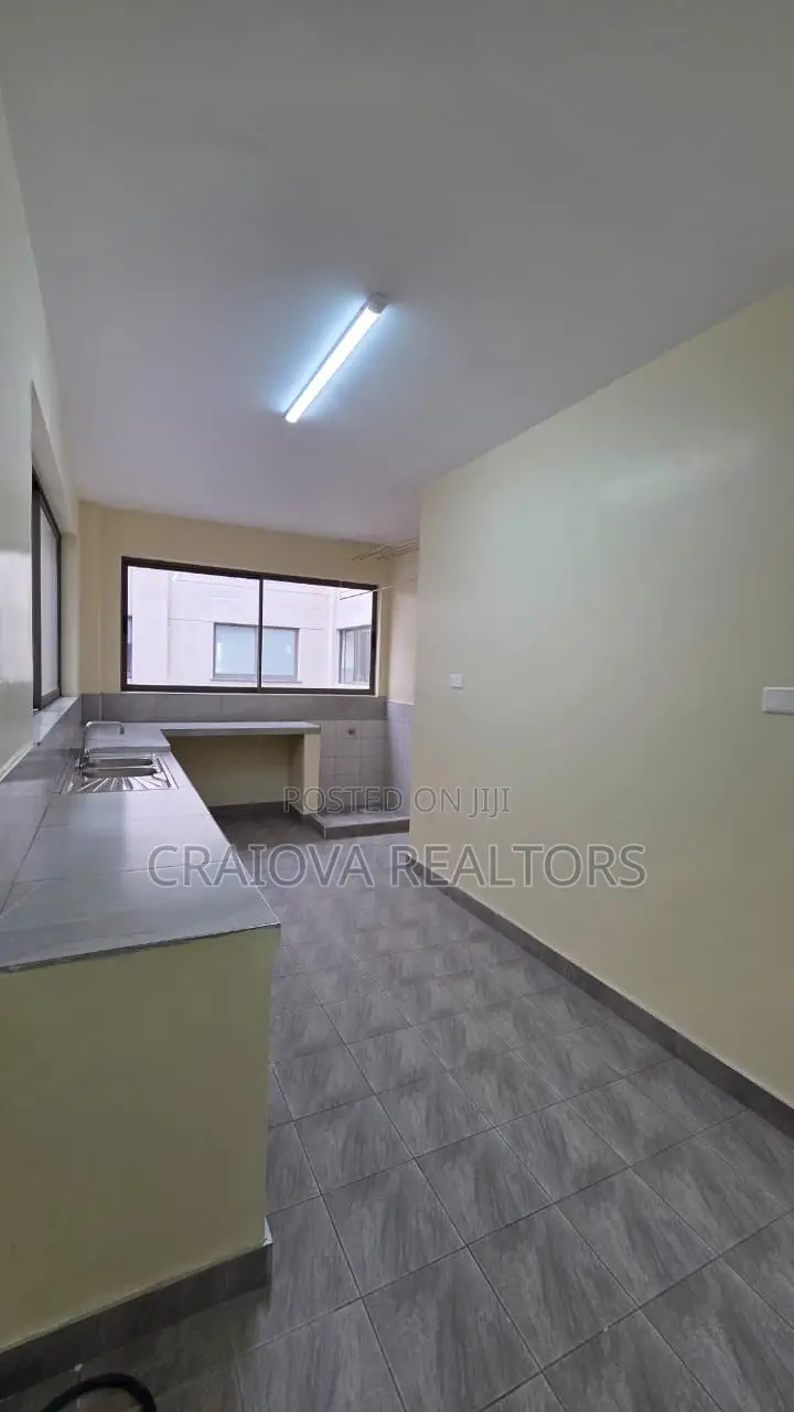 4bdrm Duplex in Spring Valley for sale