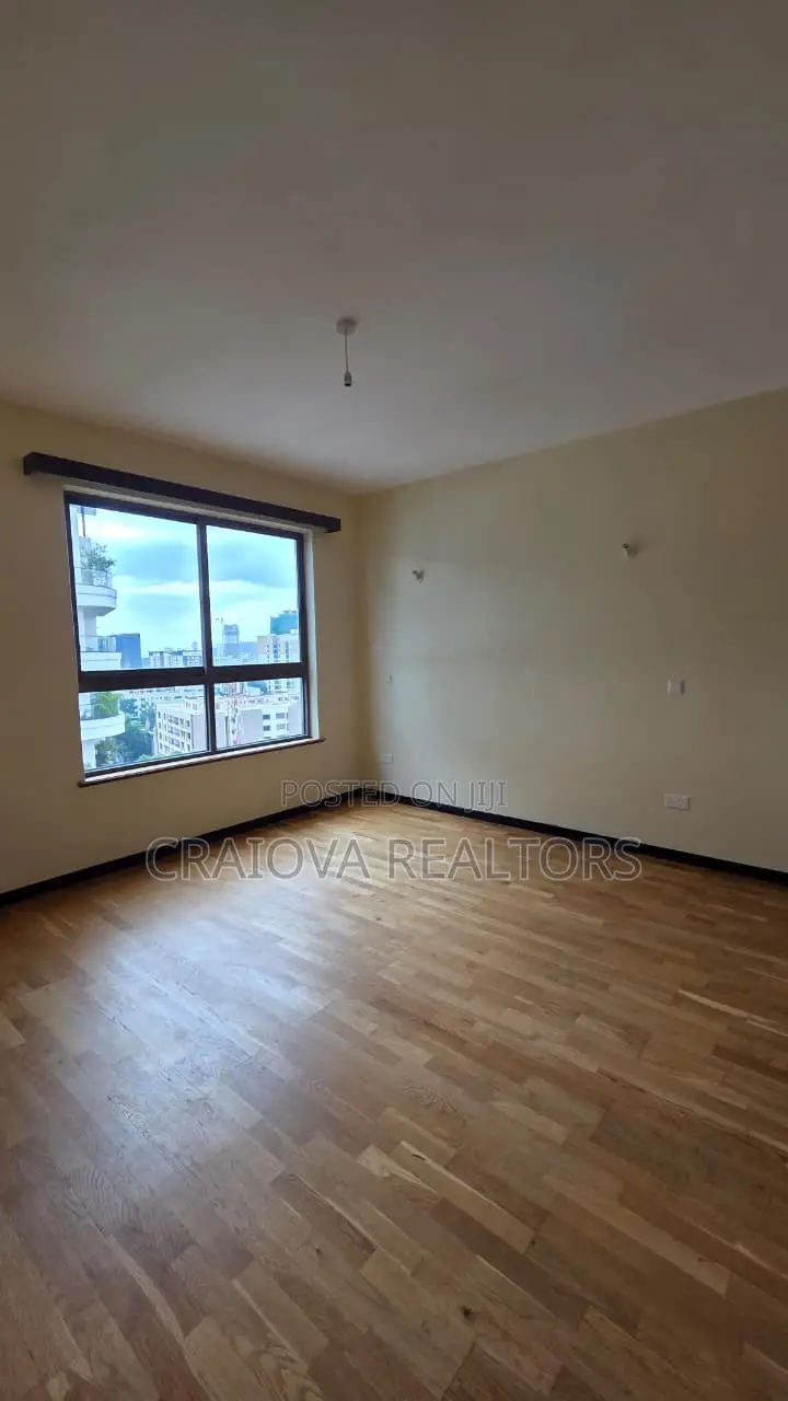 4bdrm Duplex in Spring Valley for sale