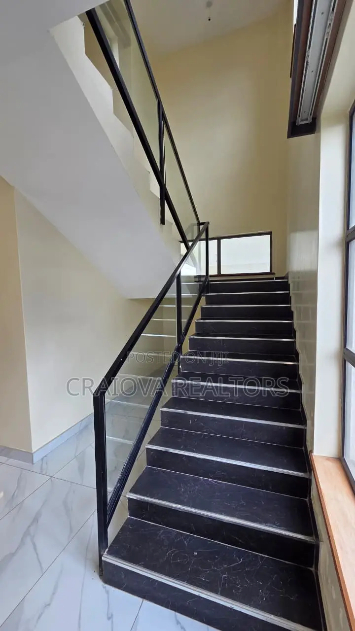 4bdrm Duplex in Spring Valley for sale