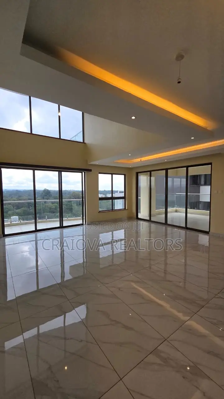 4bdrm Duplex in Spring Valley for sale