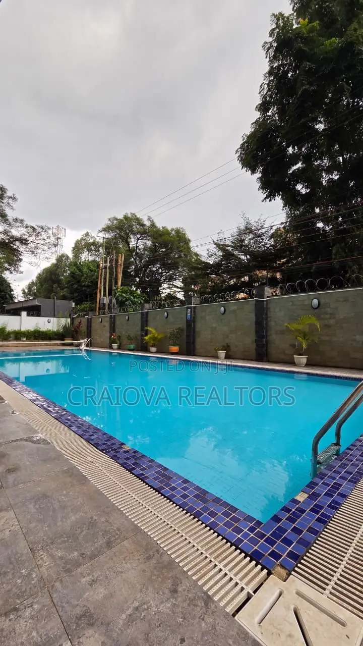 4bdrm Duplex in Spring Valley for sale