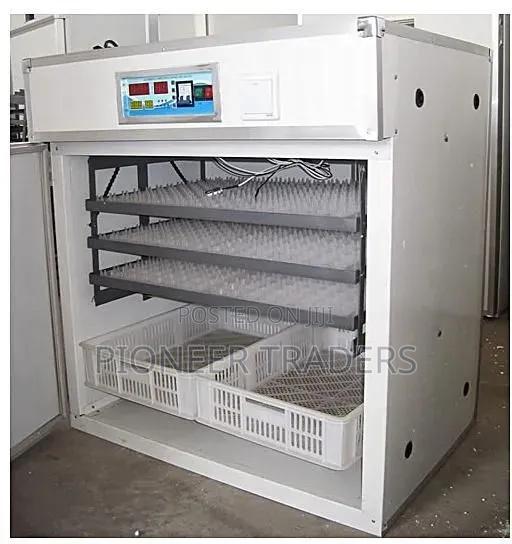 192 Egg Ac/Dc Incubator