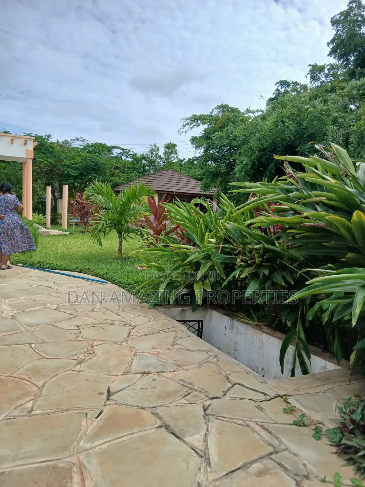 3bdrm Villa in Diani On 1/4 Acre for sale