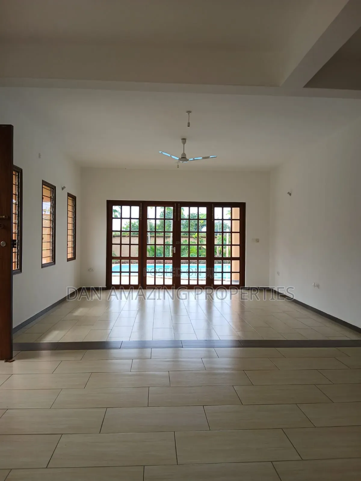 3bdrm Villa in Diani On 1/4 Acre for sale