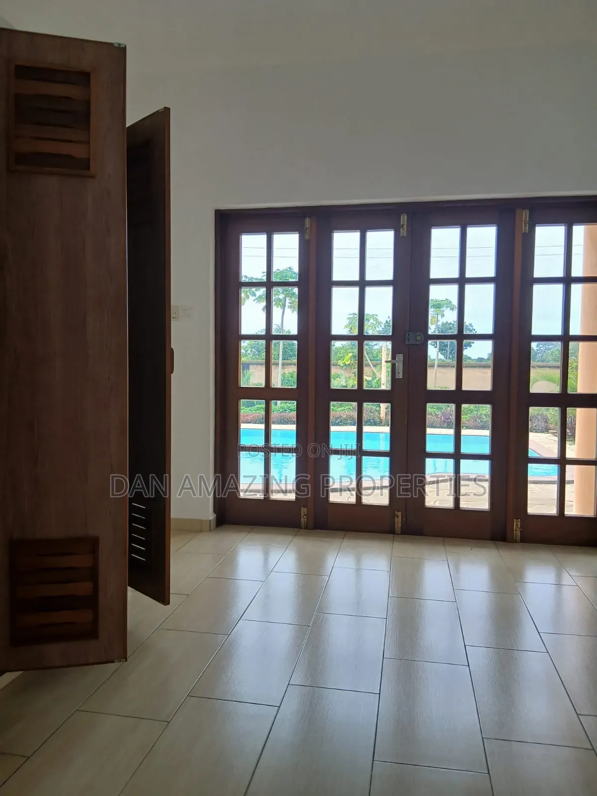 3bdrm Villa in Diani On 1/4 Acre for sale