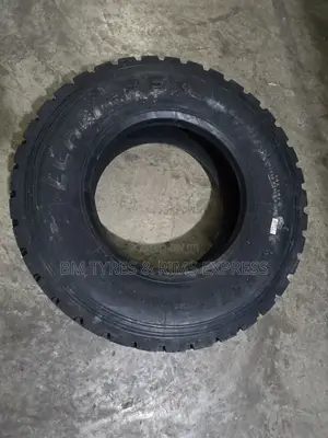 9.5 R17. 5 LCH Tires (Diff)