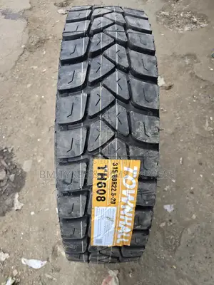 315 /80 R22. 5 Townhall Tires (Diff)
