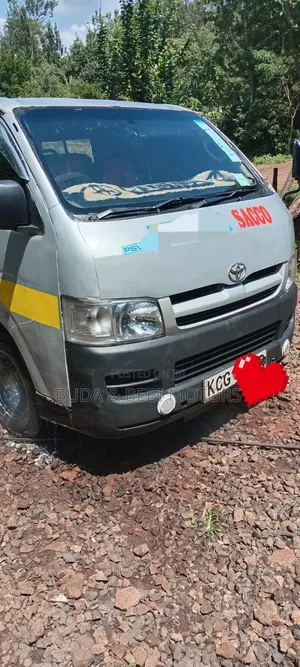 Toyota HiAce 2012 Silver