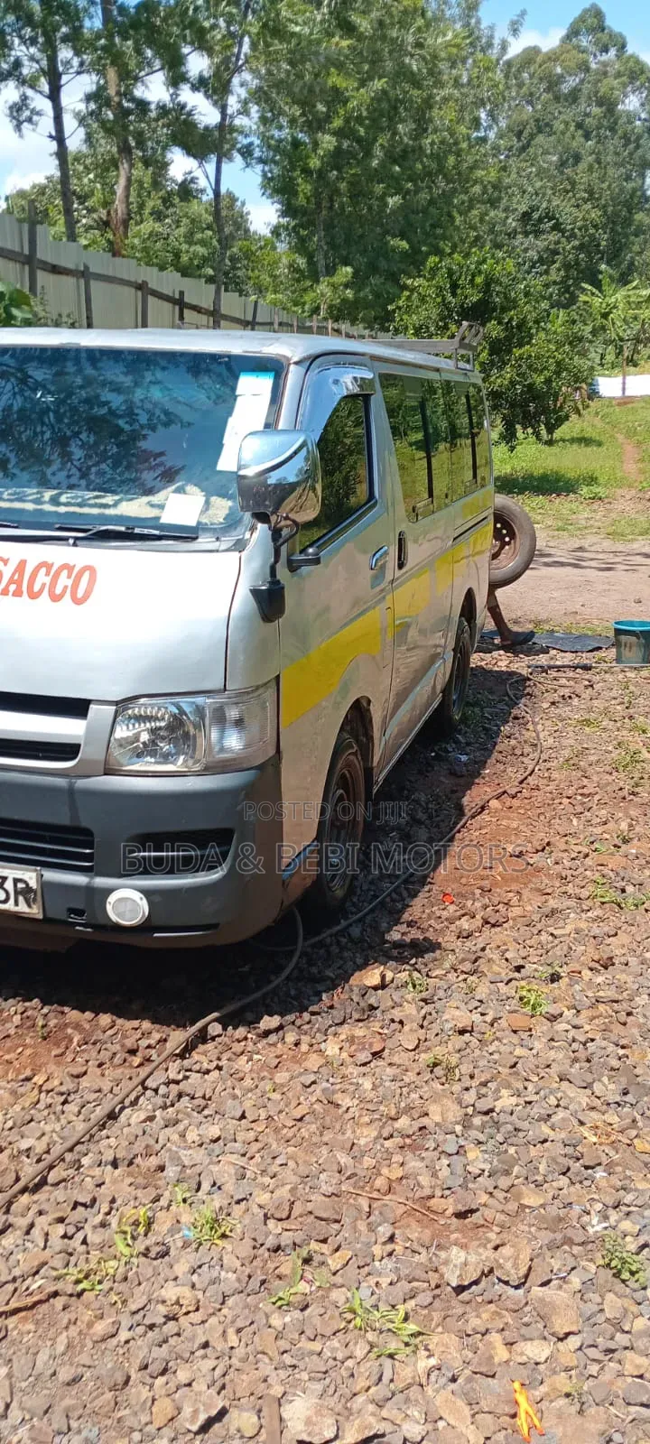 Toyota HiAce 2012 Silver