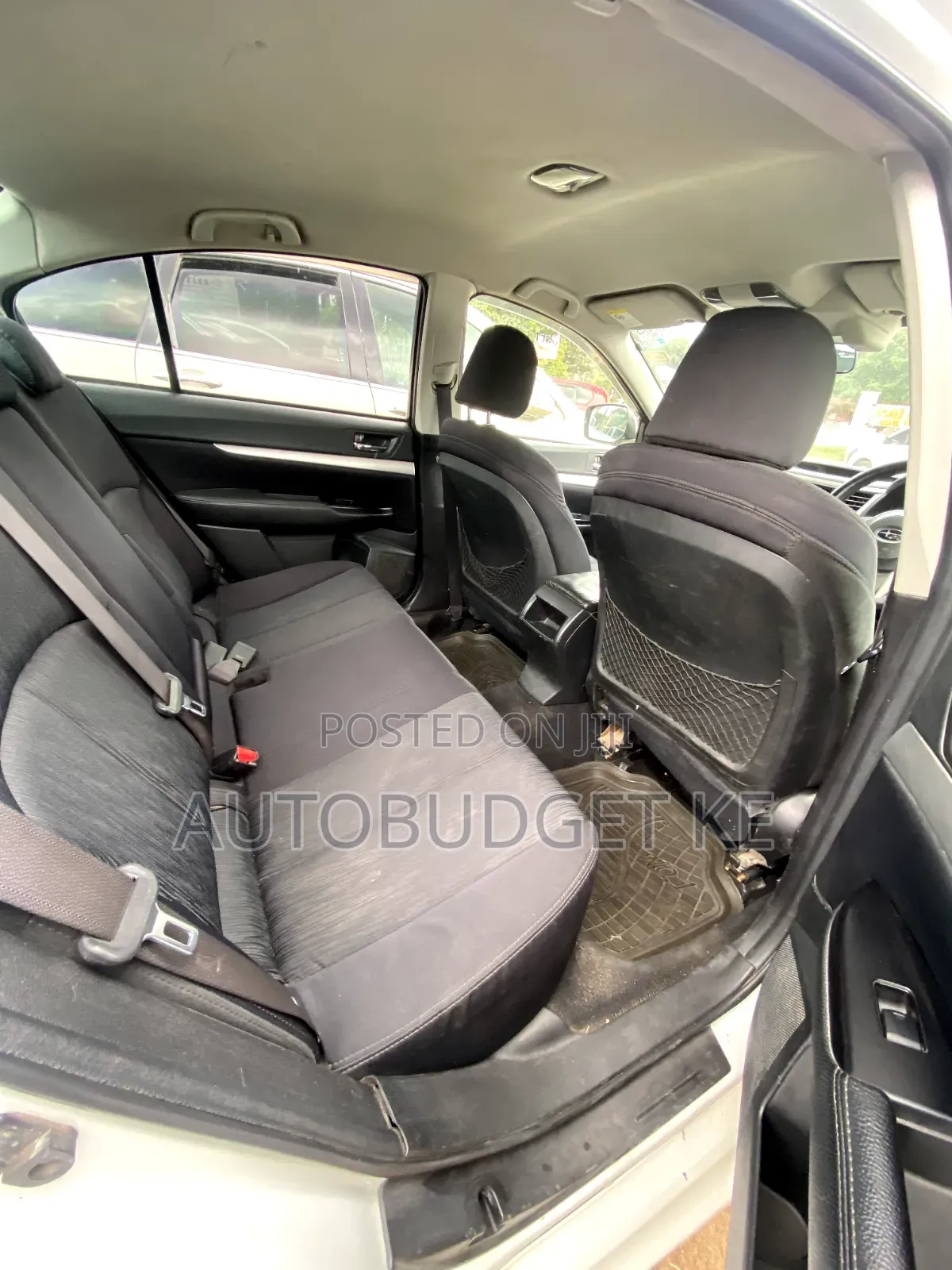 Subaru Legacy 2.5i 2013 White