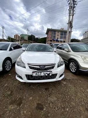 Subaru Legacy 2.5i 2013 White