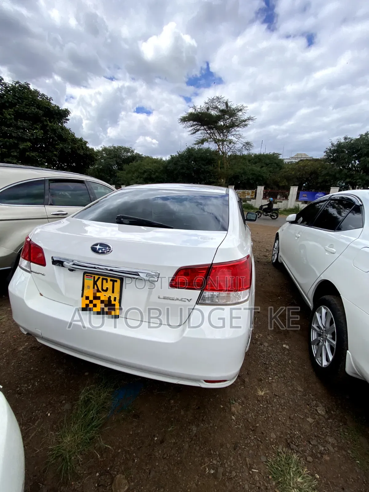 Subaru Legacy 2.5i 2013 White